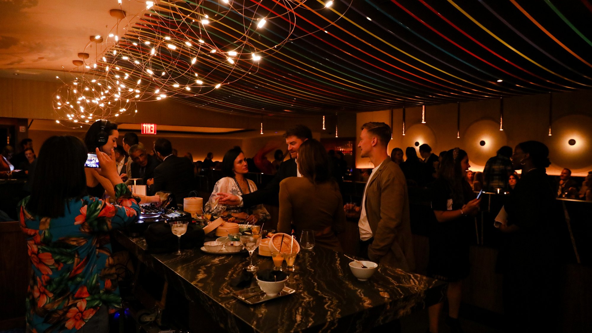 53 dining area dim lighting