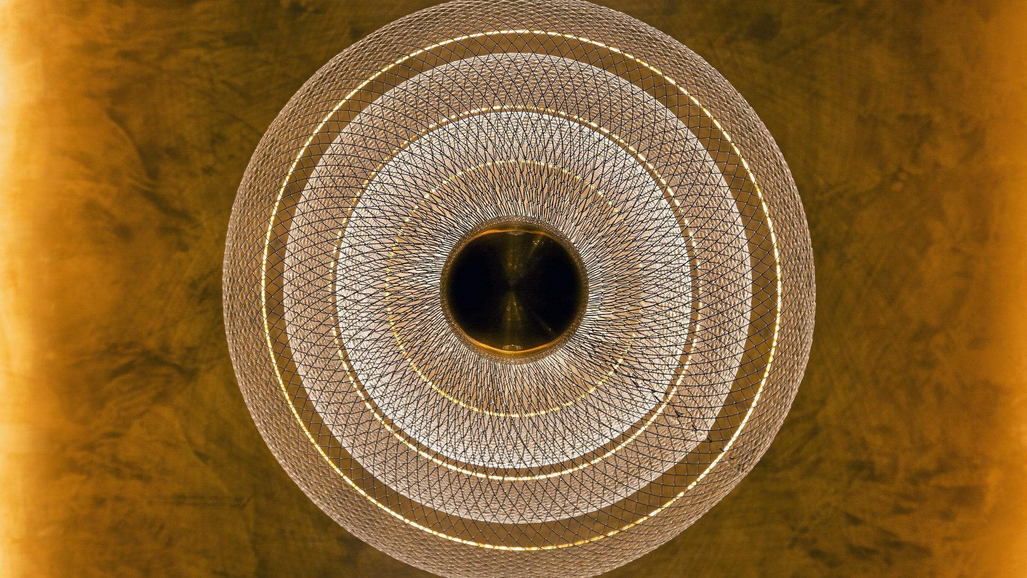 Restaurant-Manhattan-Meshmatics-Chandelier-small-bottom